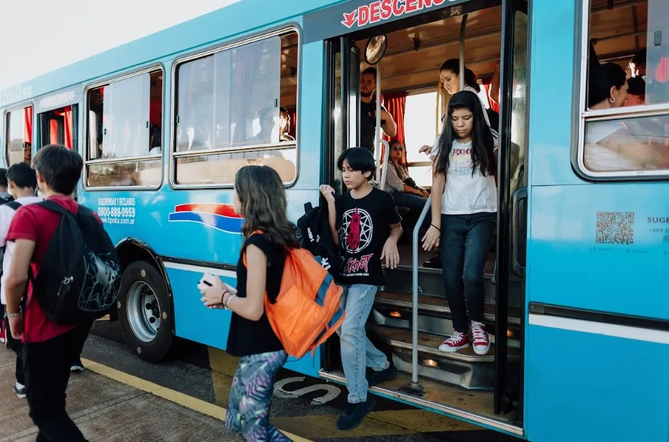 Por las elecciones, Passalacqua anunció que el domingo el transporte público será libre y sin costo en toda la provincia